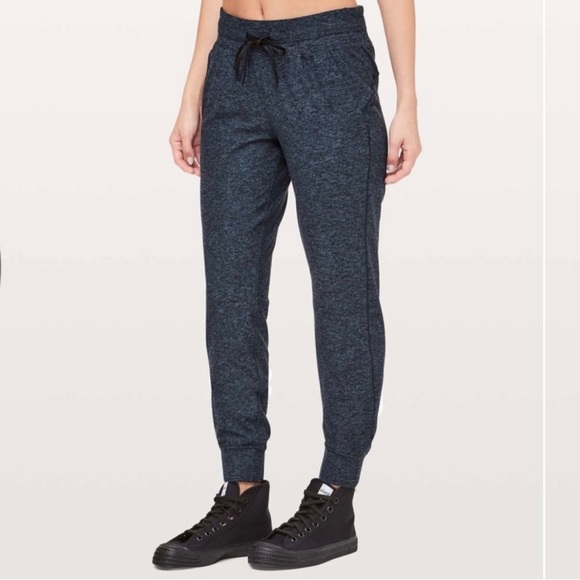 Lululemon Ready To Rulu Pant in Heathered True Navy / Black - Picture 16 of 16